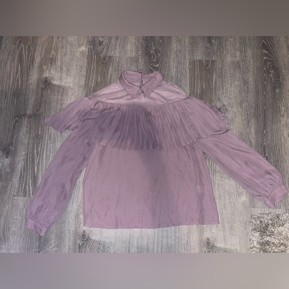Beautiful light purple ruffle dress/business blouse . Size medium.